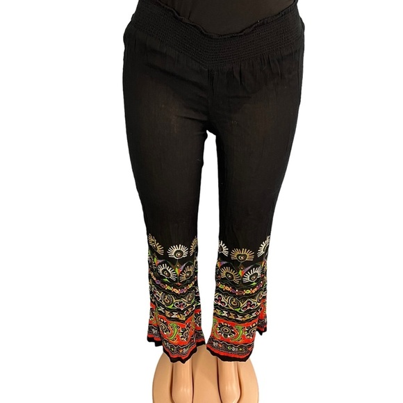 3/$30 🍂 Patrons of Peace Boho Black Floral Hem Flare Pant - Picture 3 of 9